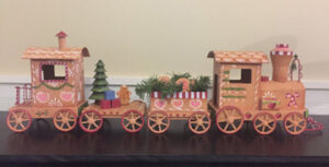 Florida-Miami_Beach-Four-Piece-Christmas-Gingerbread-Eatable-Train